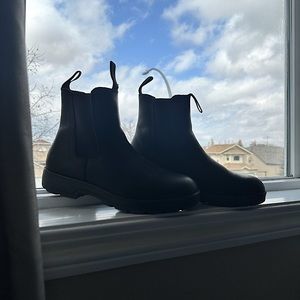 Steve Madden “Judyy” waterproof boots- Sz 7 ladies